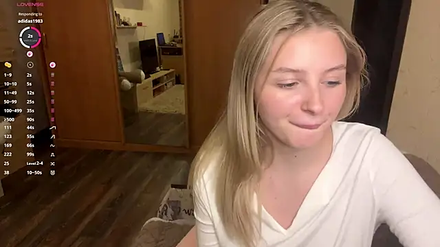 VictoriaMystery's cam snapshot