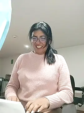 aisha_latina's cam snapshot