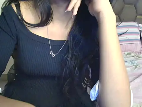 CUTE_princess_143's cam snapshot