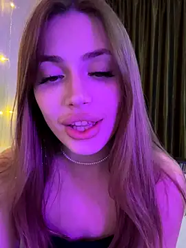 Elizabeth_Tay's cam snapshot