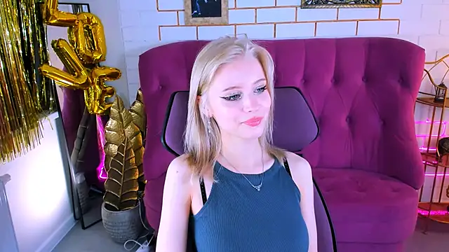 LeonaStane's cam snapshot