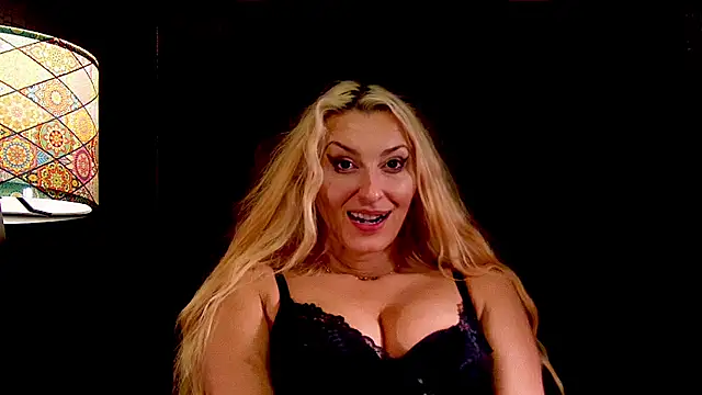 LeticiaReys's cam snapshot