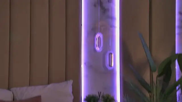 BellaSecrett's cam snapshot