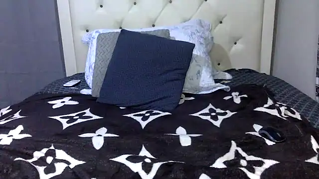 creamyamber's cam snapshot