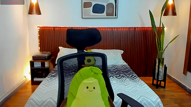 KatherineBond's cam snapshot