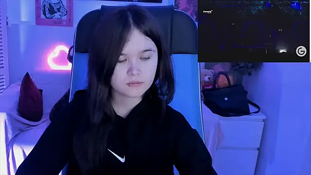 Elainebeness's cam snapshot