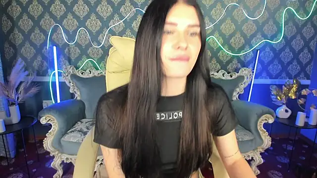 Neyla_Charm's cam snapshot