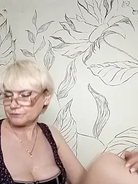 Catty_Lady's cam snapshot