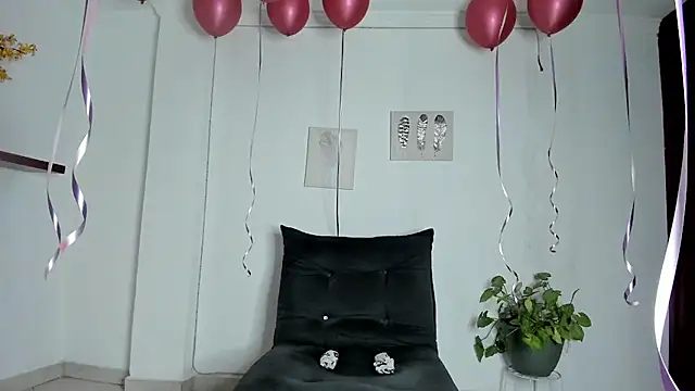 anniesweet-'s cam snapshot