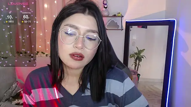 mily_thomson_b_'s cam snapshot