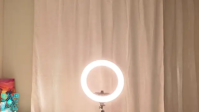 chloemilka's web cam