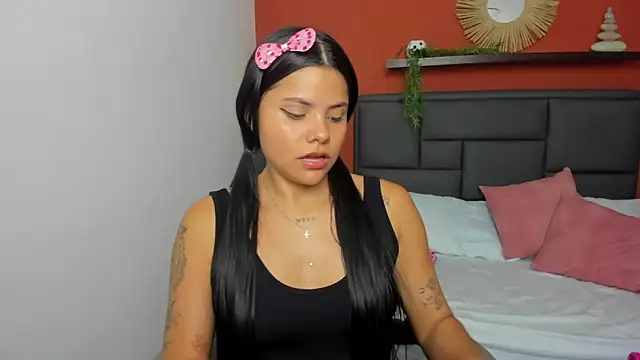 molly_lovee_'s cam snapshot