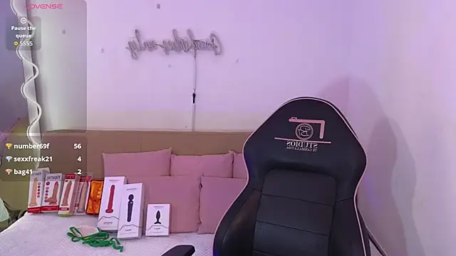 ana_tay1's cam snapshot