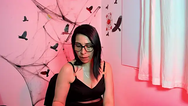 AdelleLennox_cg's cam snapshot