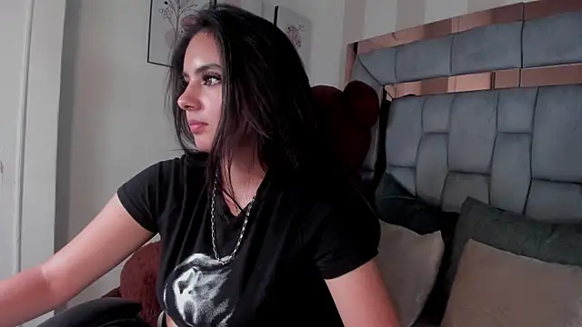 maddie_greyy's cam snapshot