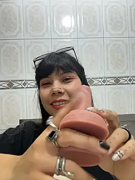 EemaHaruki live sex cam