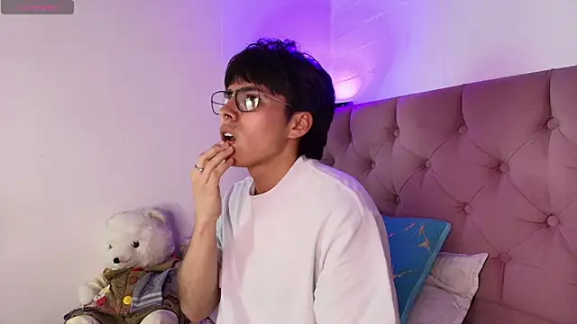 PepperTwink live sex cam