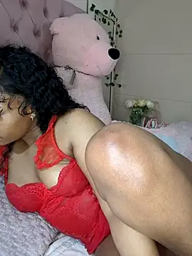 ItsLeyaa live sex cam