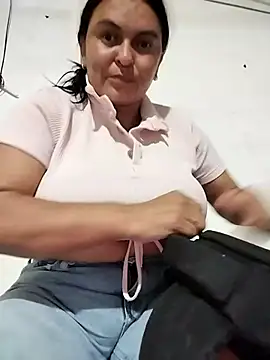 Horny-Mommy-Dirty live sex cam