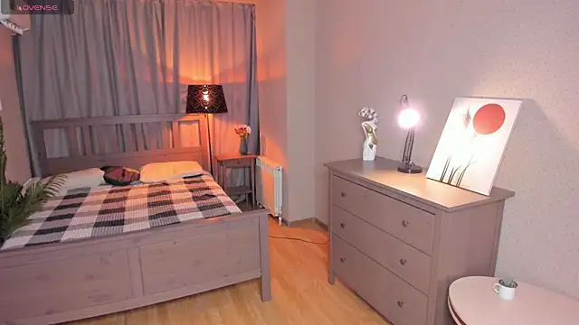 OdellaFrake live sex cam