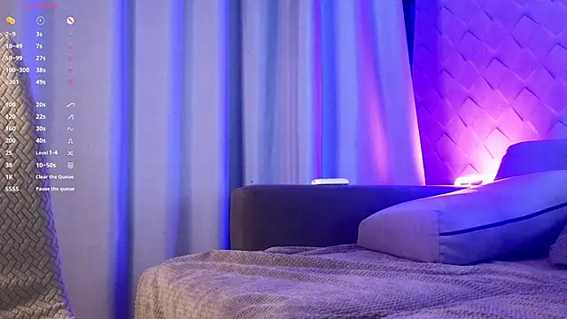 CrimsonBella's cam snapshot