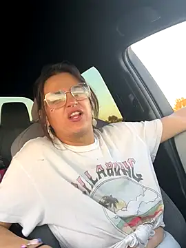 SafeinouterSpace's cam snapshot