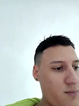 NoahLux live sex cam