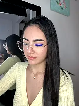 IslaCole's cam snapshot