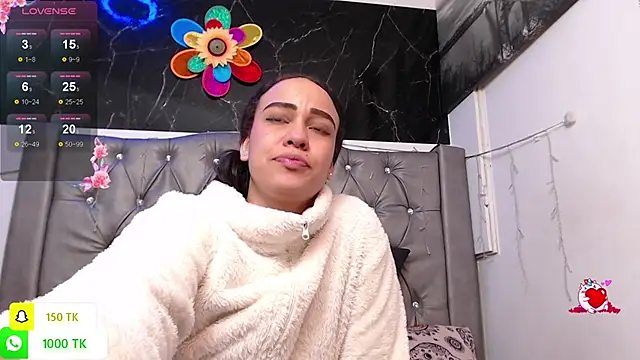 LAILAGUMMY's cam snapshot