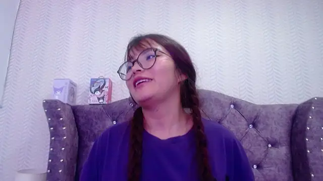 RavenLove_'s cam snapshot