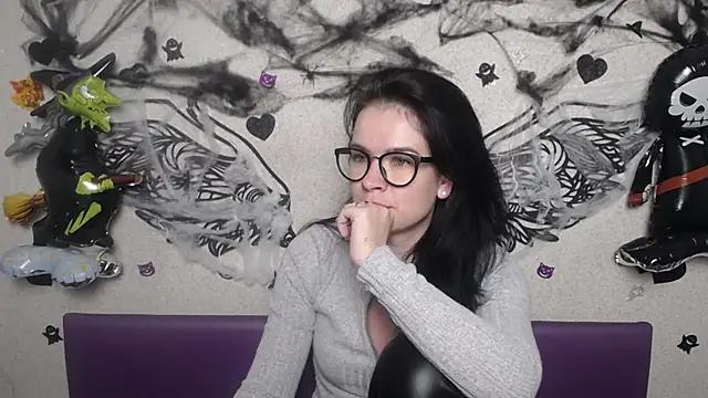 JasmineKouch's cam snapshot