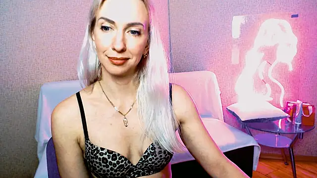 Cute_Smile_Shy's cam snapshot