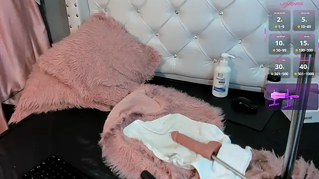 Cristinawhite's cam snapshot