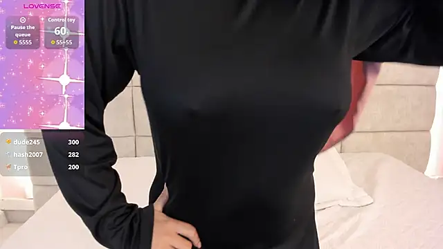 _Nadiaa's cam snapshot