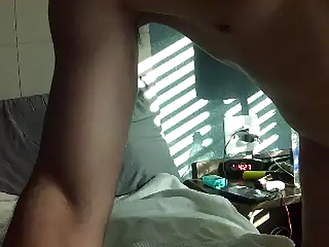 CloudyCock9's cam snapshot