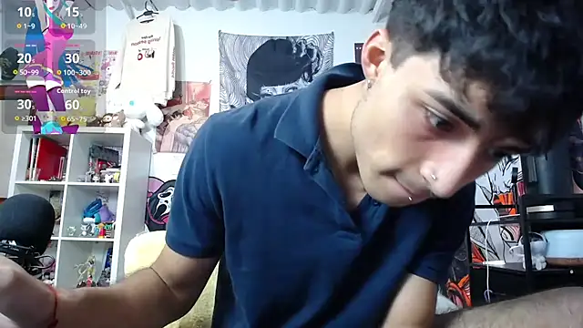 dylan_fun18's cam snapshot