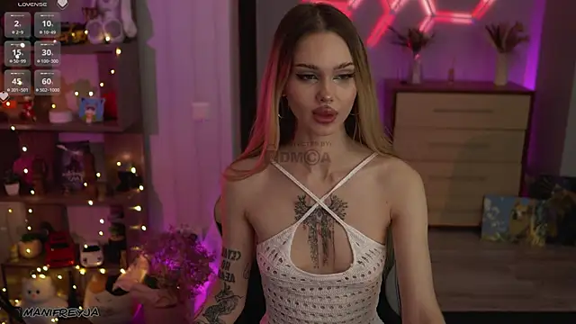 ManiFreyja's cam snapshot