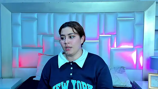 AdelaTaylor's cam snapshot