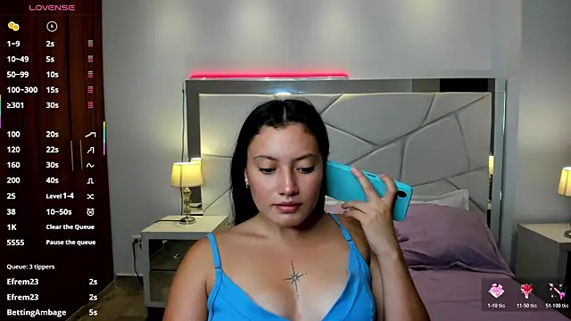 nylaa_rose's cam snapshot