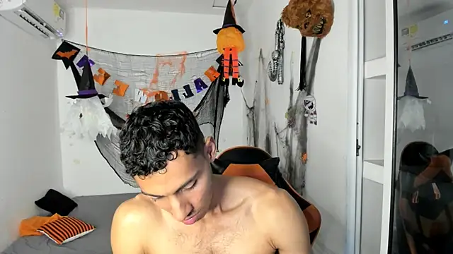 jhosep_hamilton's cam snapshot