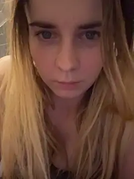 ellieen's cam snapshot