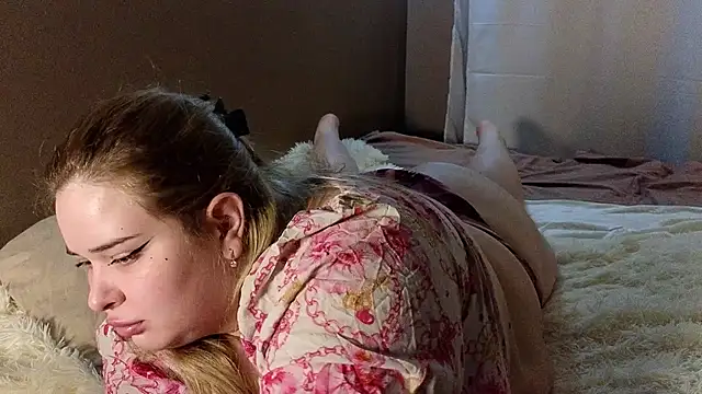 EllsaJean_'s cam snapshot