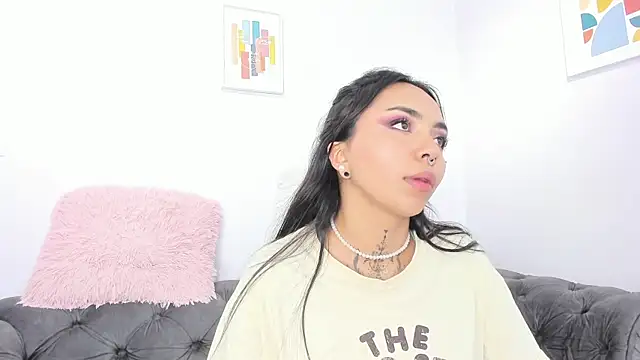 miss_soffi_'s cam snapshot