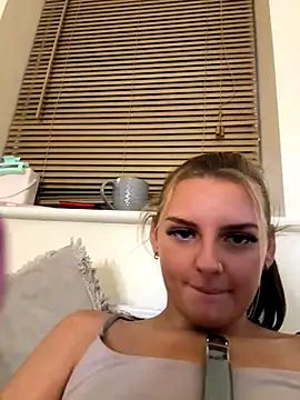 Summer21k's cam snapshot