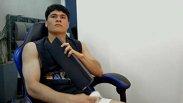 roan_birkin's cam snapshot