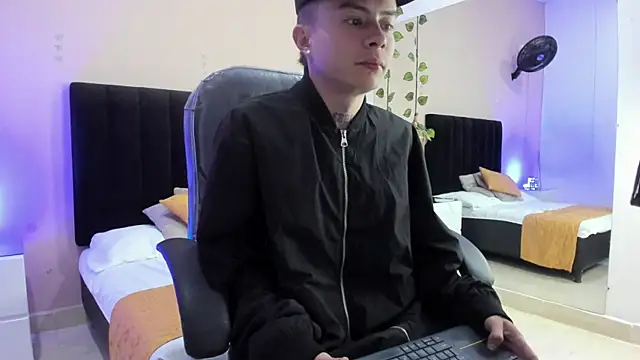 Nascary_Fox's cam snapshot