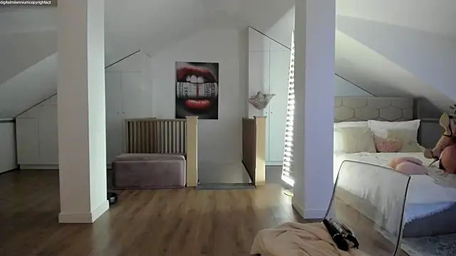 Yourhotqueeen's cam snapshot