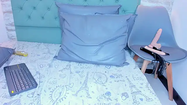 PariisTaylor's cam snapshot