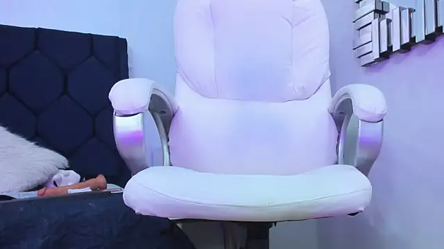 HeatherHazel's cam snapshot