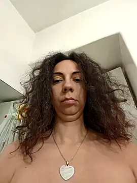 naughty69curls's cam snapshot